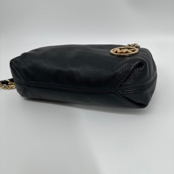 Michael Kors Black pebbled leather shoulder bag gold chain straps - Picture 4 of 7